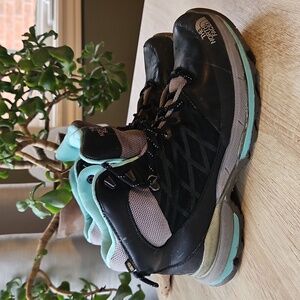 The North Face Wreck Mid GTX Hiking Boots